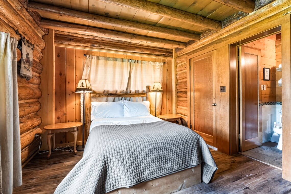 Primary Bedroom with queen-size bed at Wall Street Cabin