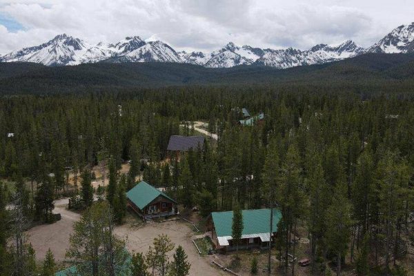 Stanley Homestead Cabins: 3 - 2-bedroom cabins in Stanley, Idaho