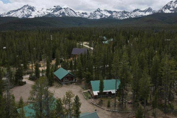 Stanley Homestead Cabins: 3 - 2-bedroom cabins in Stanley, Idaho
